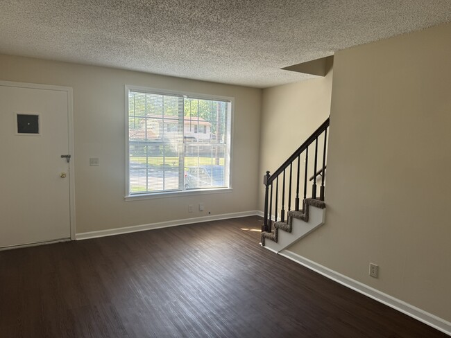 Building Photo - 7482 Harrow Dr