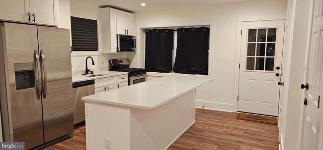 Building Photo - 3326 12th St SE