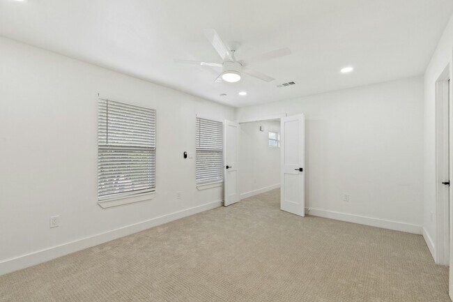 Building Photo - 15655 Regal Hill Cir