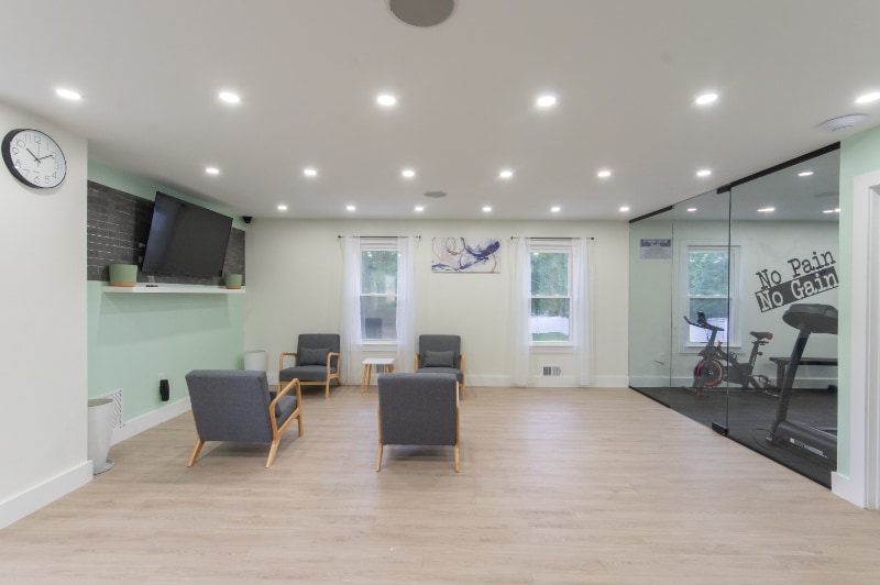 Building Photo - 501 Adams Ln