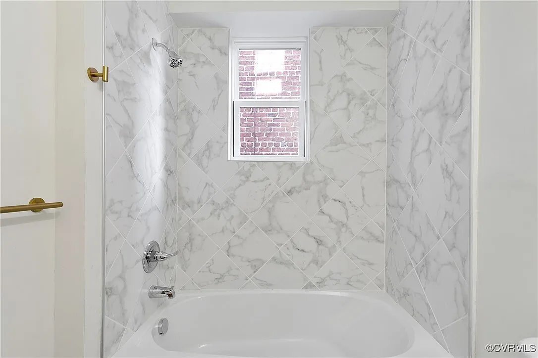 Building Photo - 3139 Ellwood Ave