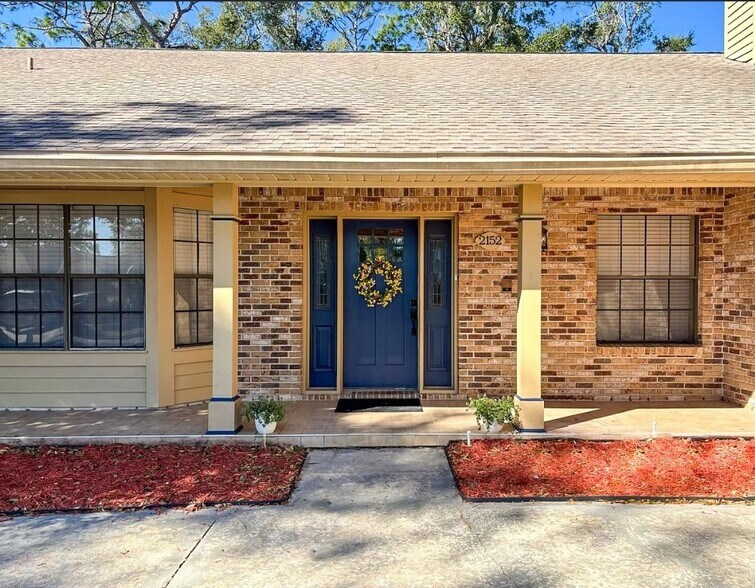 Building Photo - 2152 Palm Crest Dr
