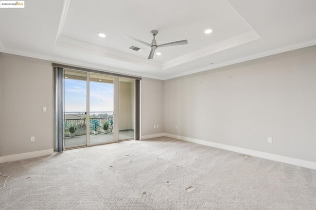 Building Photo - 6733 Skyview Dr