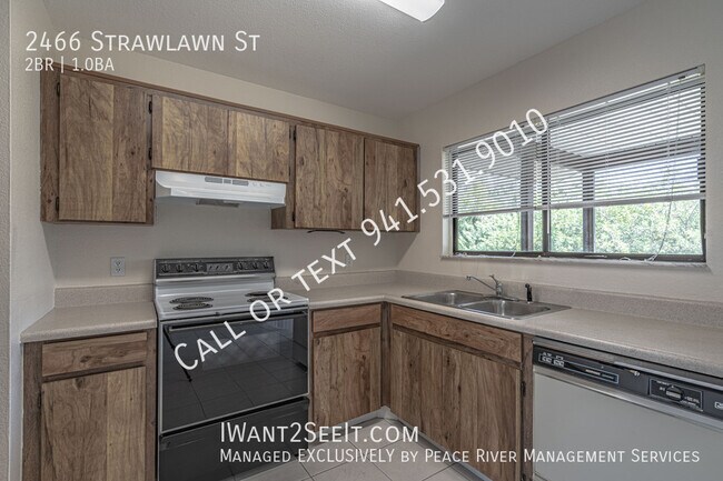 Building Photo - 2466 Strawlawn St