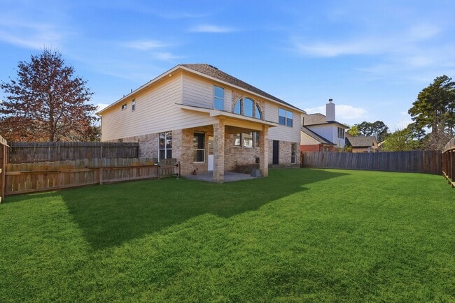 Building Photo - 13902 Oneida Ct