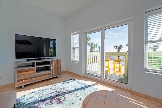 Building Photo - 9420 Seawall Blvd