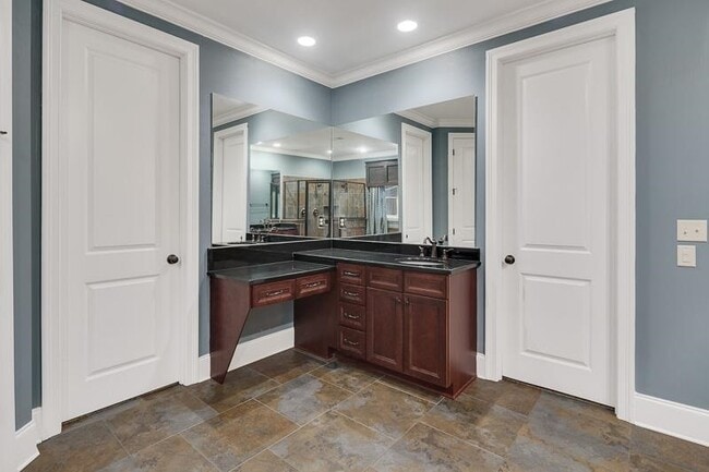 Building Photo - 10227 Matwood Oak Dr