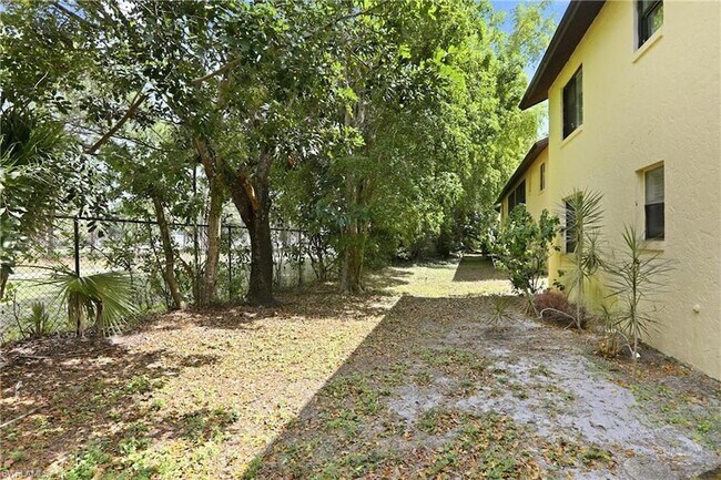 Building Photo - 1450 Green Valley Cir