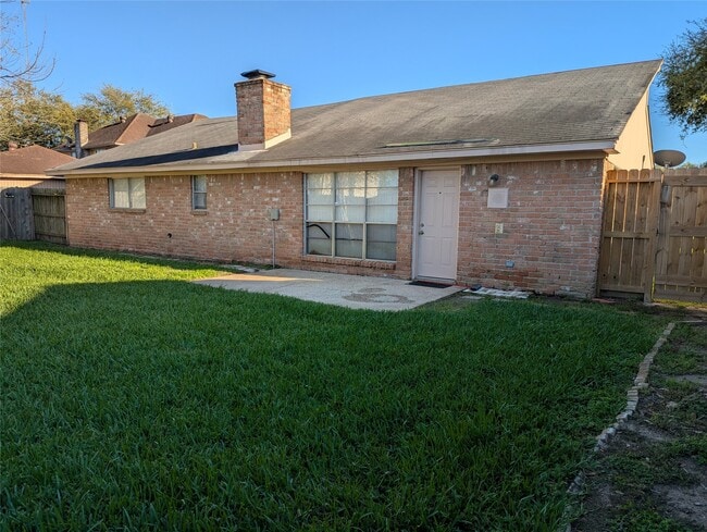 Building Photo - 1810 Mustang Springs Dr