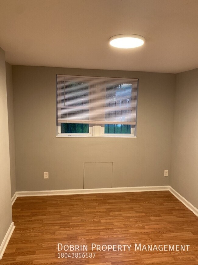 Building Photo - 507 W Marshall St