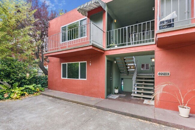 Building Photo - Spacious 1-Bedroom Apartment in South Shat...