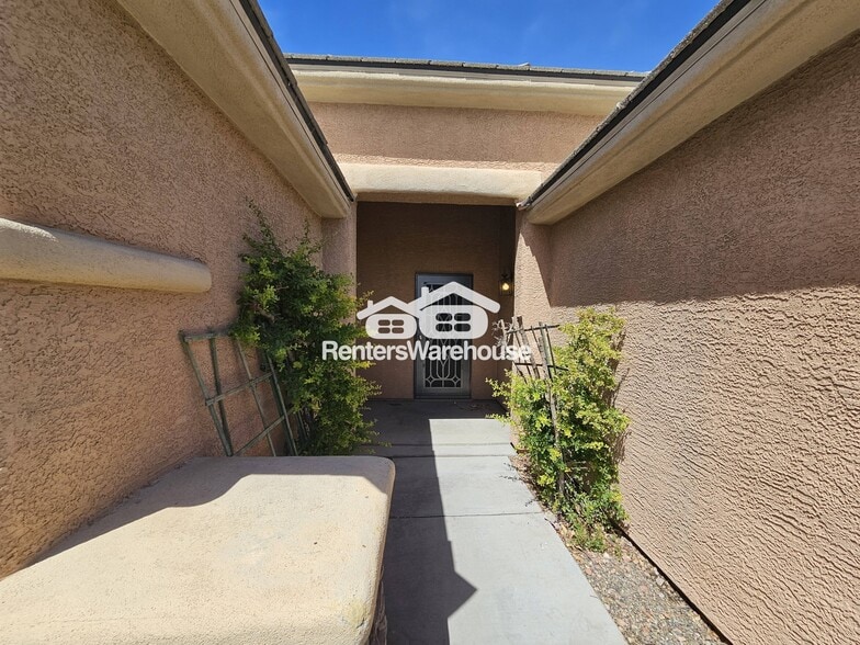 Building Photo - 3615 Villa De Paz Ct