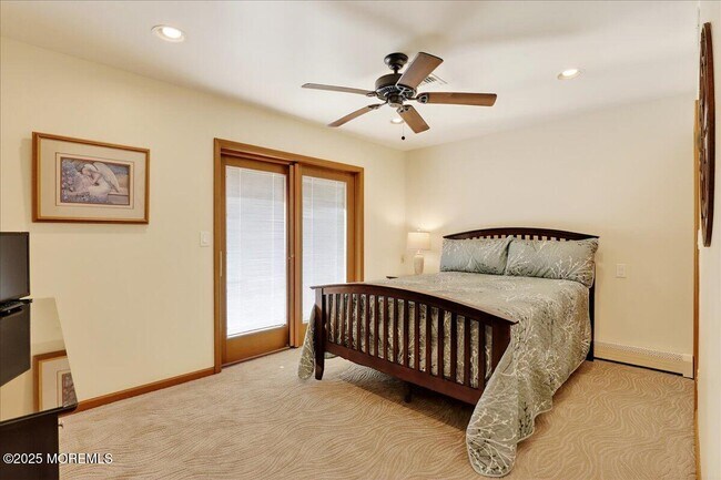 Building Photo - 8 Ortley Ave