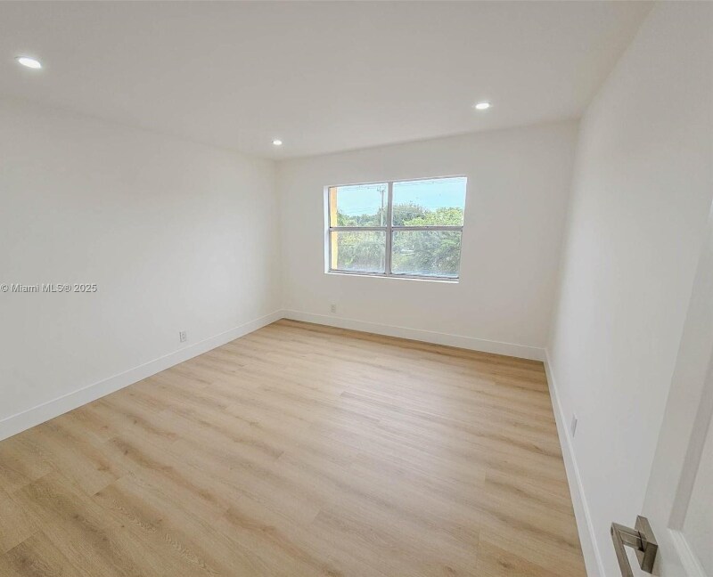 Building Photo - 17911 NW 68th Ave