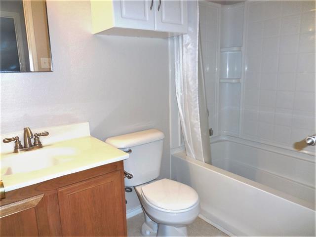 Building Photo - 5721 Thoroughbred Trail
