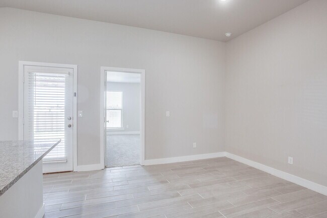 Building Photo - 1905 140th St