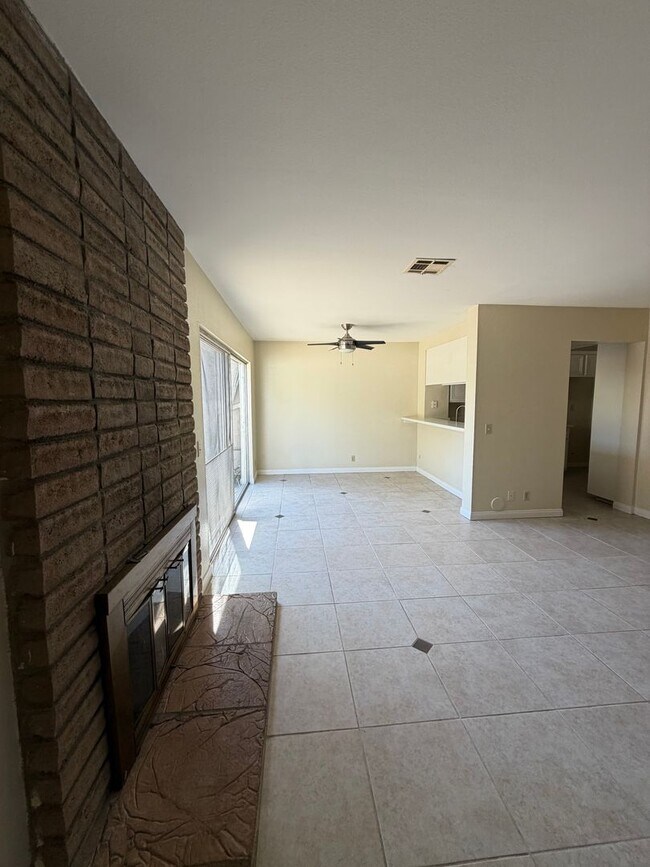 Building Photo - 1302 Gina Dr
