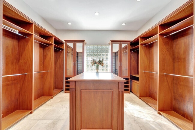 Building Photo - 3460 Windmill Ranch Rd