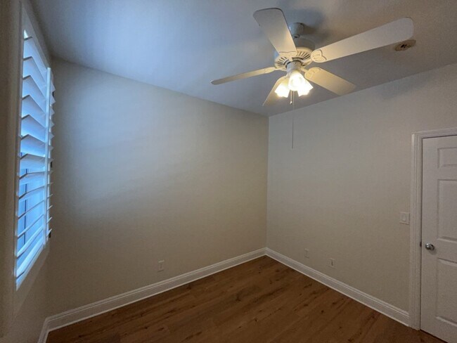 Building Photo - 6043 Eganridge Ct