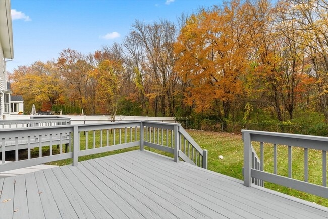 Building Photo - 45 Stanford Dr