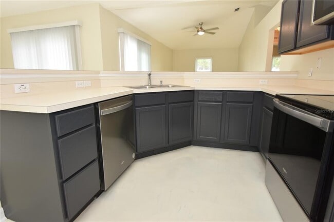 Building Photo - 31 Slumber Path