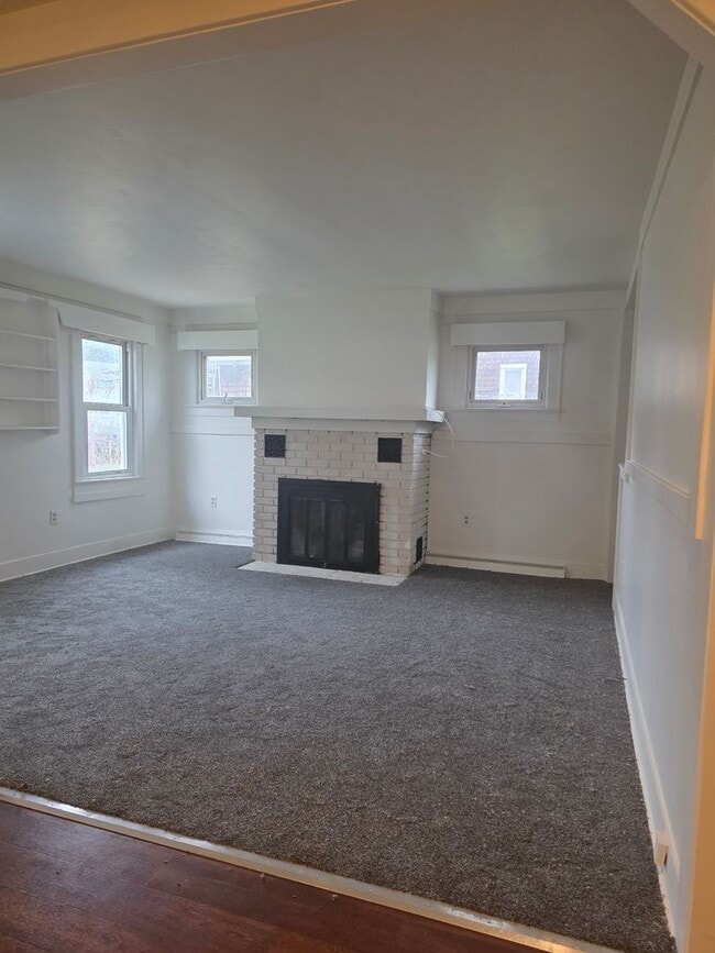 Building Photo - 397 Upper Oakwood Ave