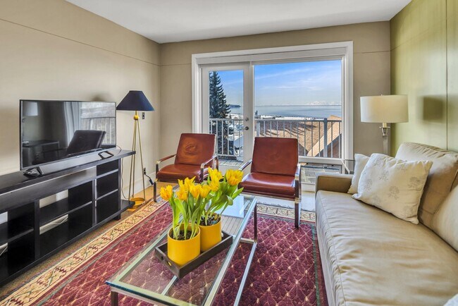 Building Photo - Downtown Anchorage Two Bedroom Two Bath wi...