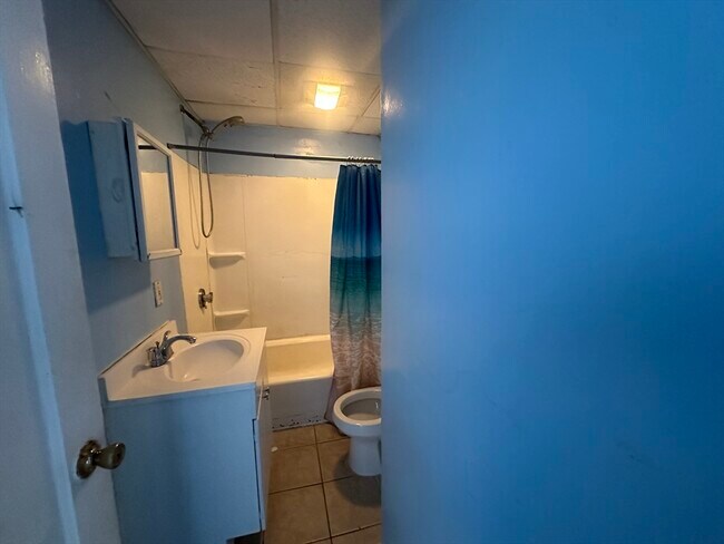 Building Photo - 124 Kendall St