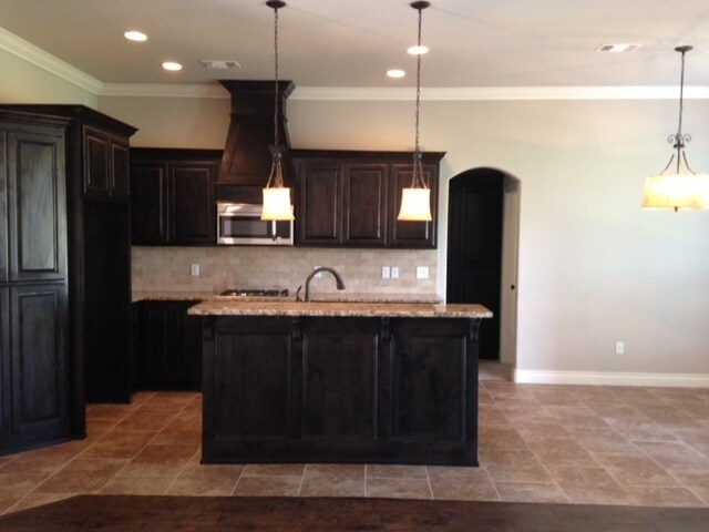 Building Photo - Edmond Schools + Kelly Lake Estates + 4 bedrooms + Community Pool