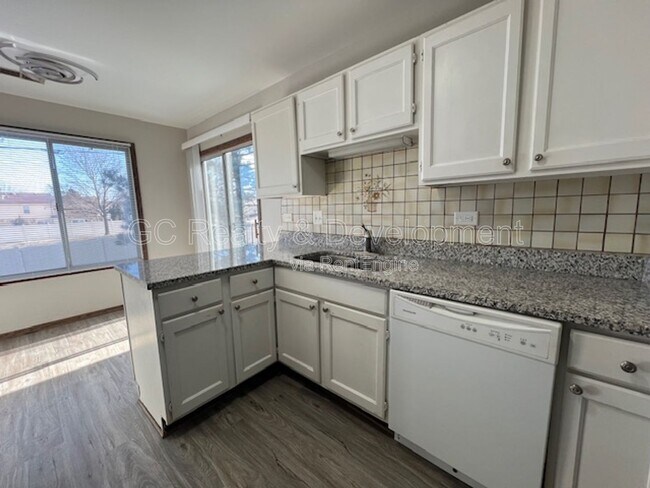 Building Photo - 7030 Barrington Ct