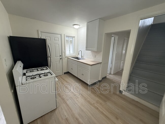 Building Photo - 710-712-712 Frebis Ave