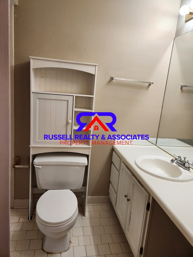 Building Photo - 3333 Chase Ln