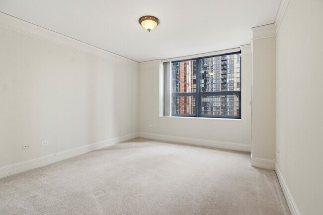 Building Photo - 201 N Westshore Dr