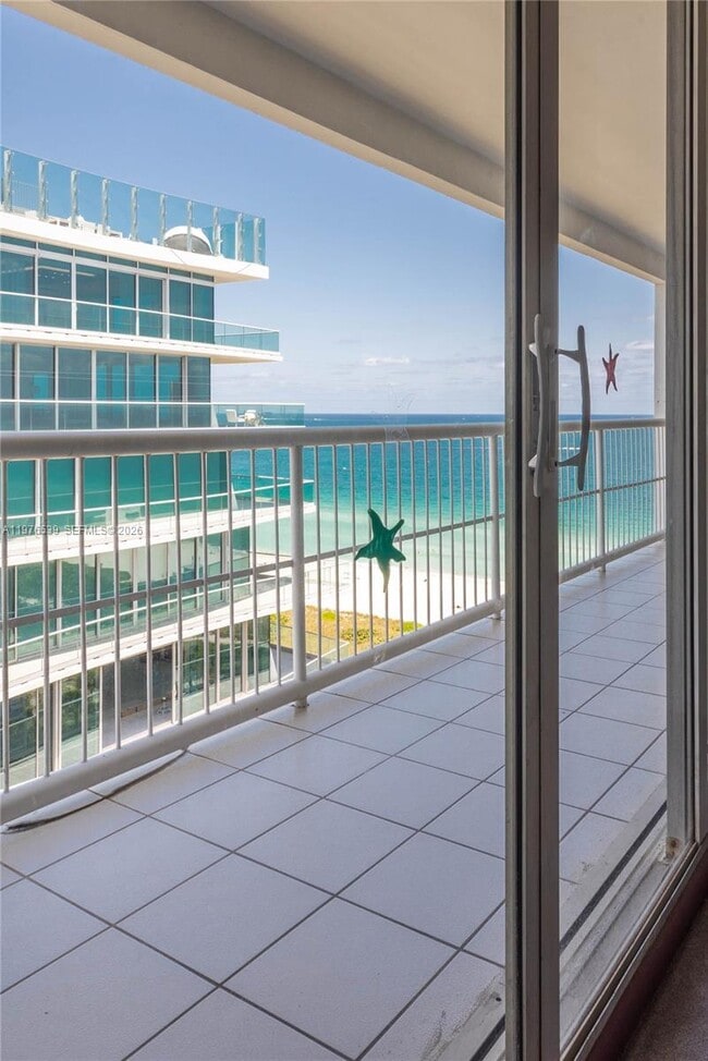 Building Photo - 9341 Collins Ave