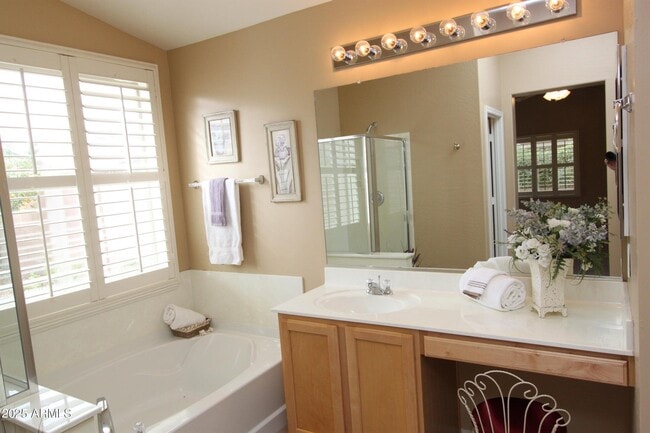 Building Photo - 45059 Paraiso Ln