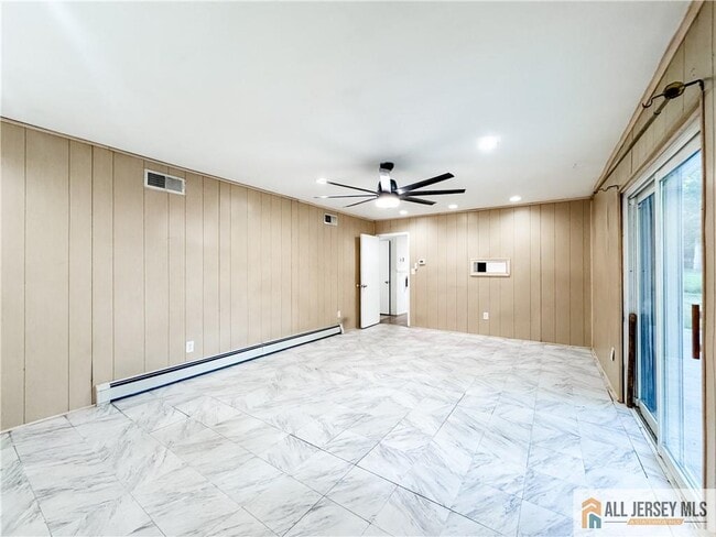 Building Photo - 742 Grove Ave