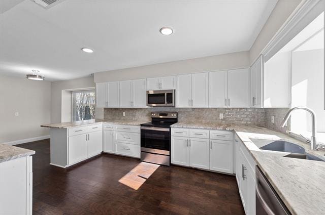 Building Photo - 207 Fresh Meadow Dr