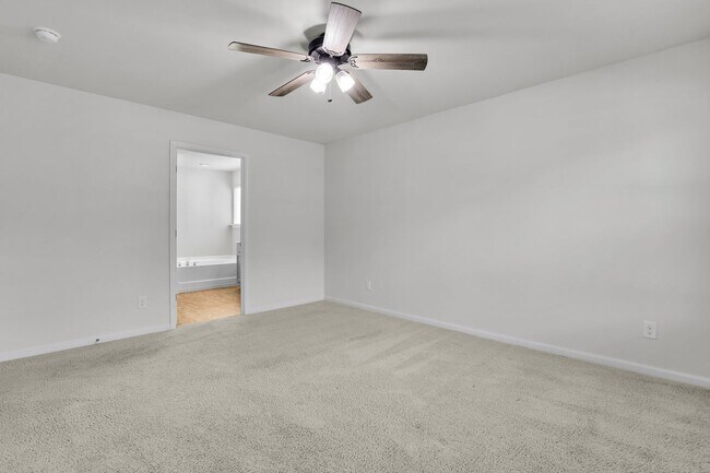 Building Photo - Bright & Spacious 4-Bedroom Home in Savannah’s Godley Park