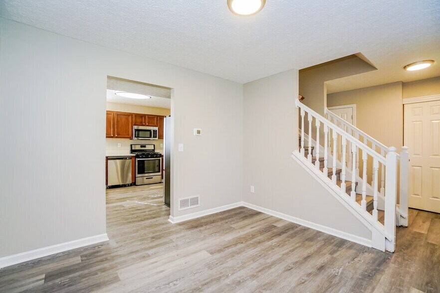 Building Photo - 6134 Northcliff Blvd