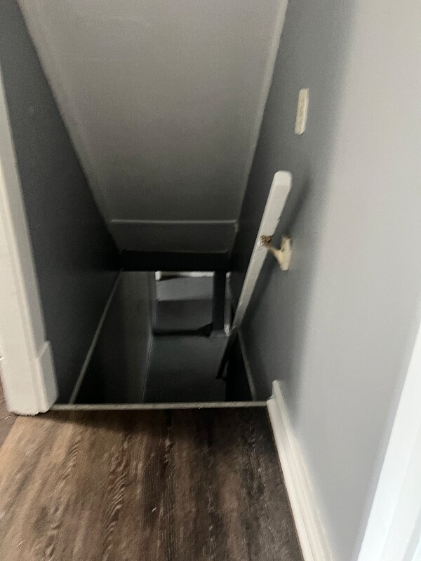 Building Photo - 104 Charles Ave