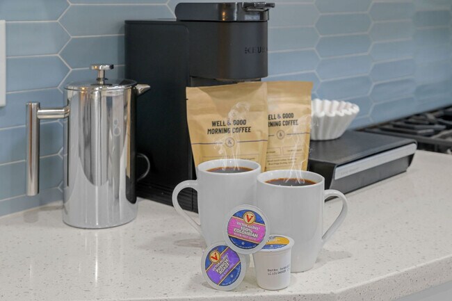 Building Photo - 522 31st St W