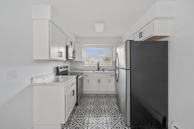 3428 Woodford Rd_Unit 6_CincyPhotoPro-7305 - The Reserves at Woodford