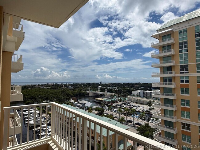 Building Photo - 700 E Boynton Beach Blvd