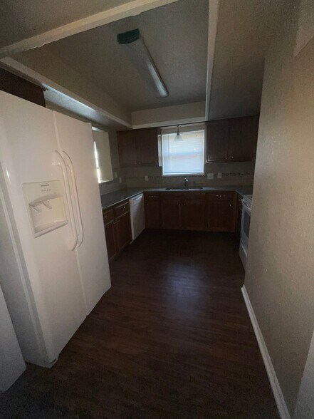 Building Photo - 417 NW 22nd St