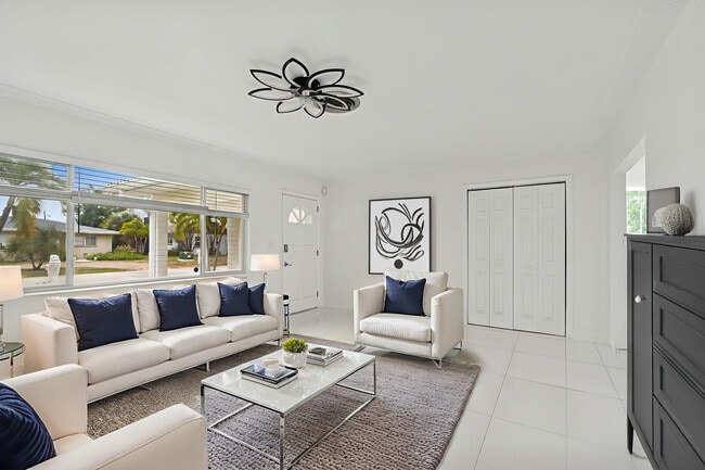 Building Photo - 455 81st Ave