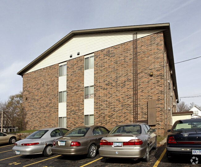 Campus Corner Apartments 900 7th Ave S Saint Cloud MN 56301