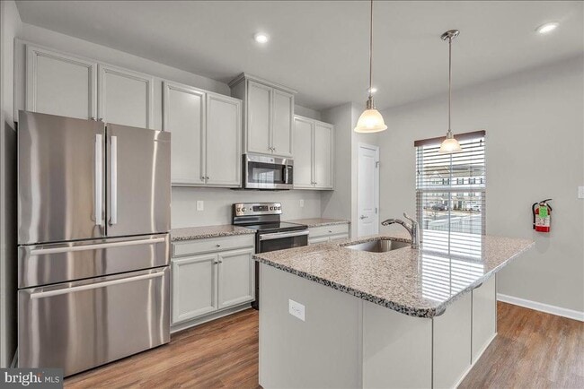 Building Photo - 2 Kohlmyer Dr