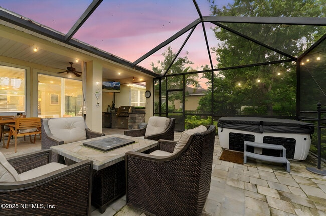 Building Photo - 22 Medio Dr