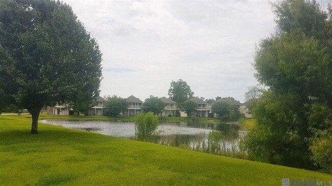 Building Photo - 40477 Sage Field Ct