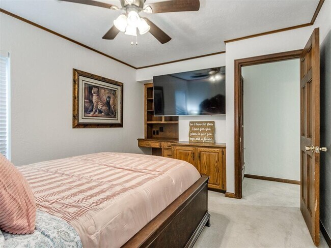 Building Photo - 3465 Brush Creek Rd